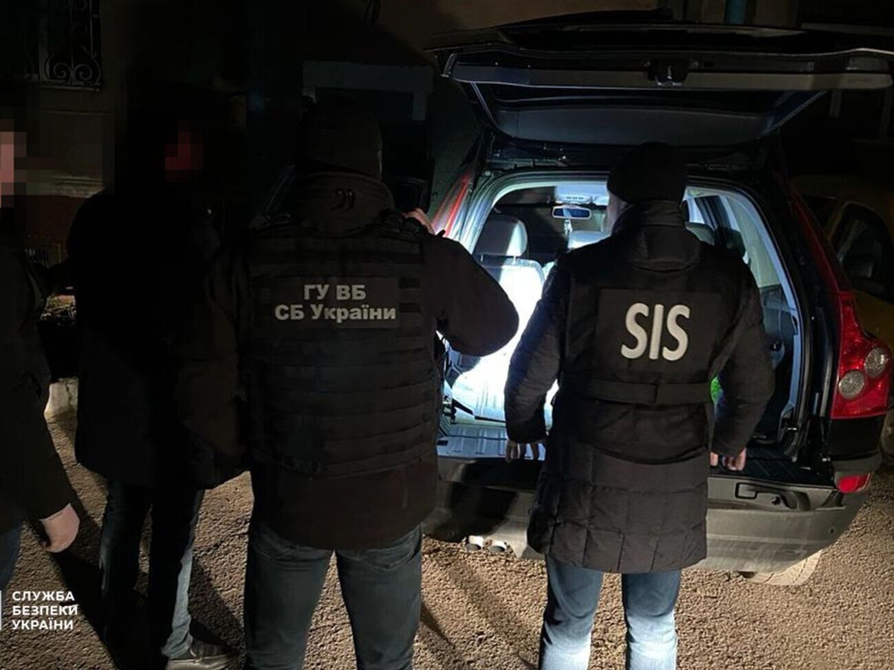 До складу групи, яка організувала виїзд, входили громадяни України й Молдови