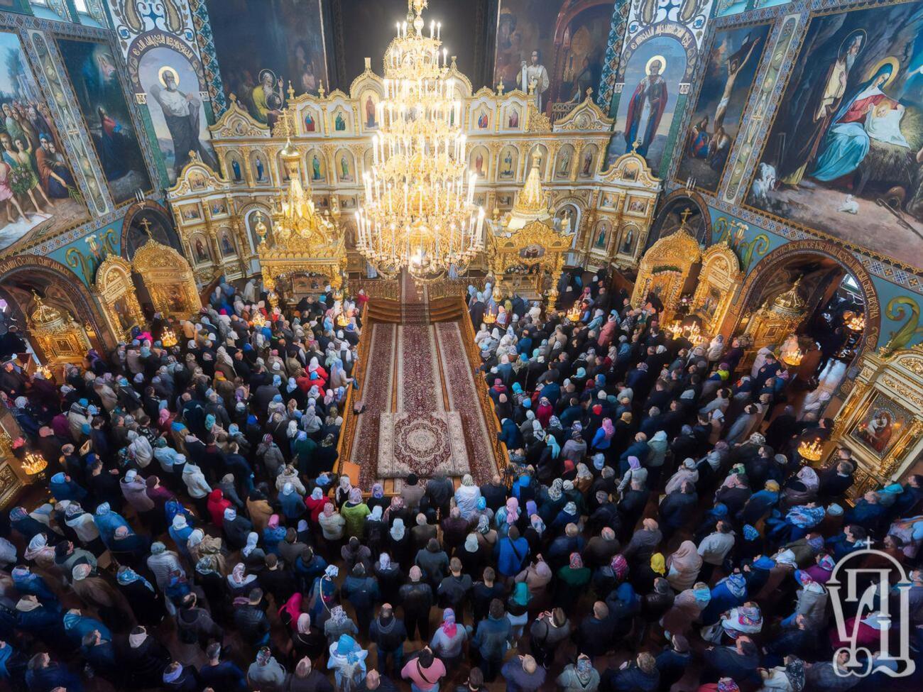 24%&nbsp;респондентов выступили за установление государственного надзора и контроля деятельности УПЦ МП и ее представителей, но не за полный запрет