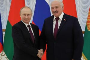 В настоящее время окончательной договоренности между Путиным и Лукашенко (на фото) нет, отметил Данилов