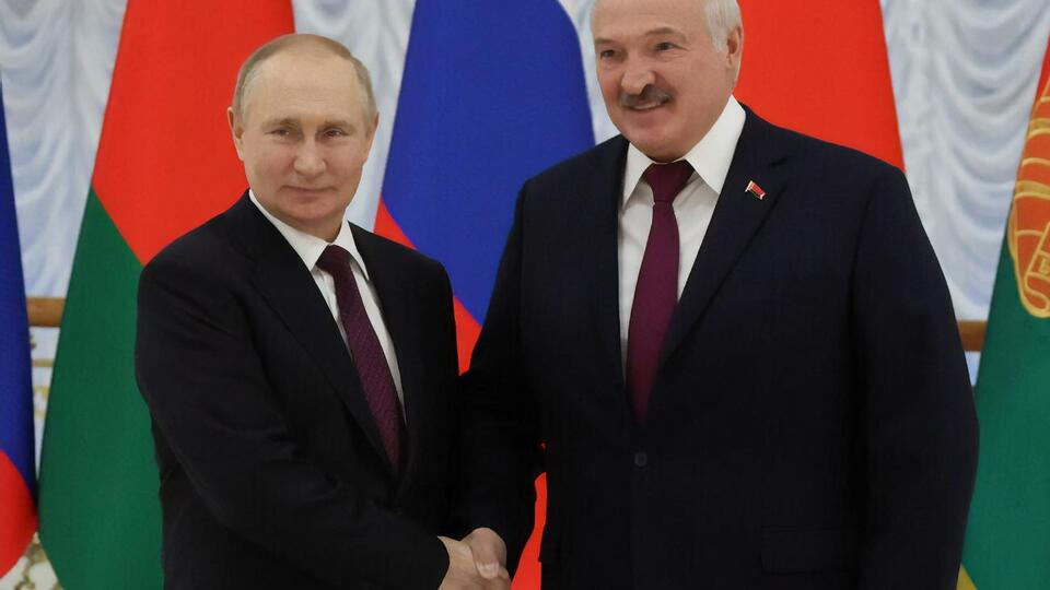 В настоящее время окончательной договоренности между Путиным и Лукашенко (на фото) нет, отметил Данилов