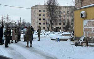 Начальник Гостомельской поселковой военной администрации Борисюк заявил, что картина является "достоянием многострадального гостомельского общества"