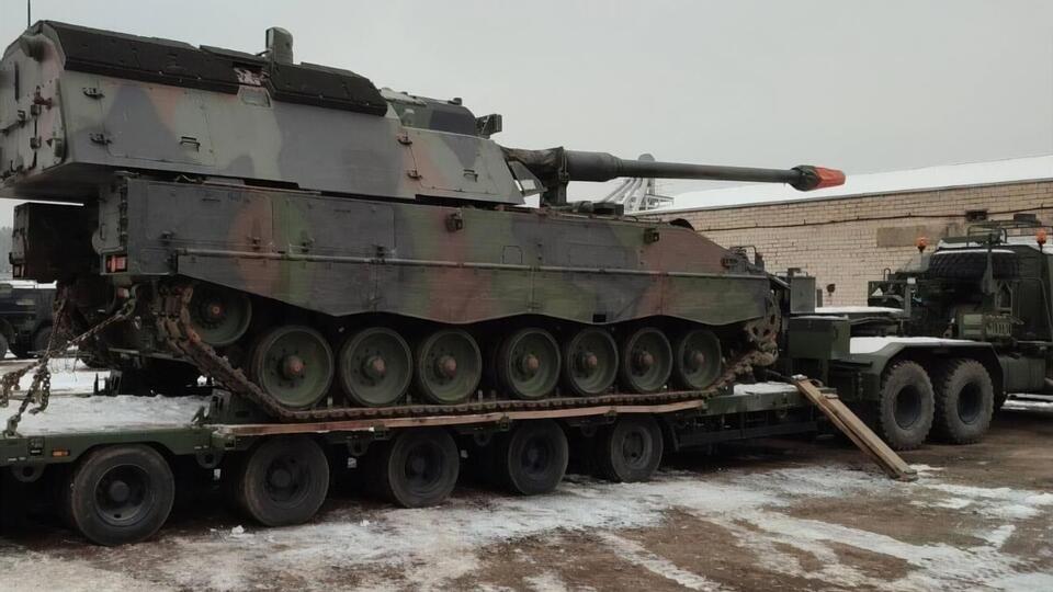 Отремонтированные гаубицы Литва отправляет в Украину вместе с боеприпасами к ним