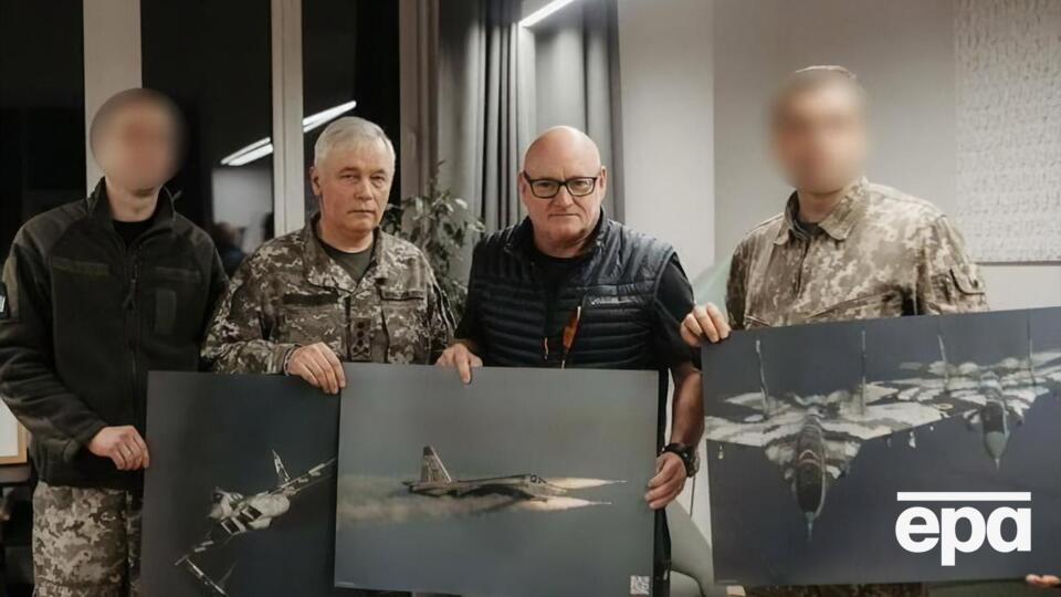 Келли встретился с пилотами МиГ-29 и генералом Кривоножко