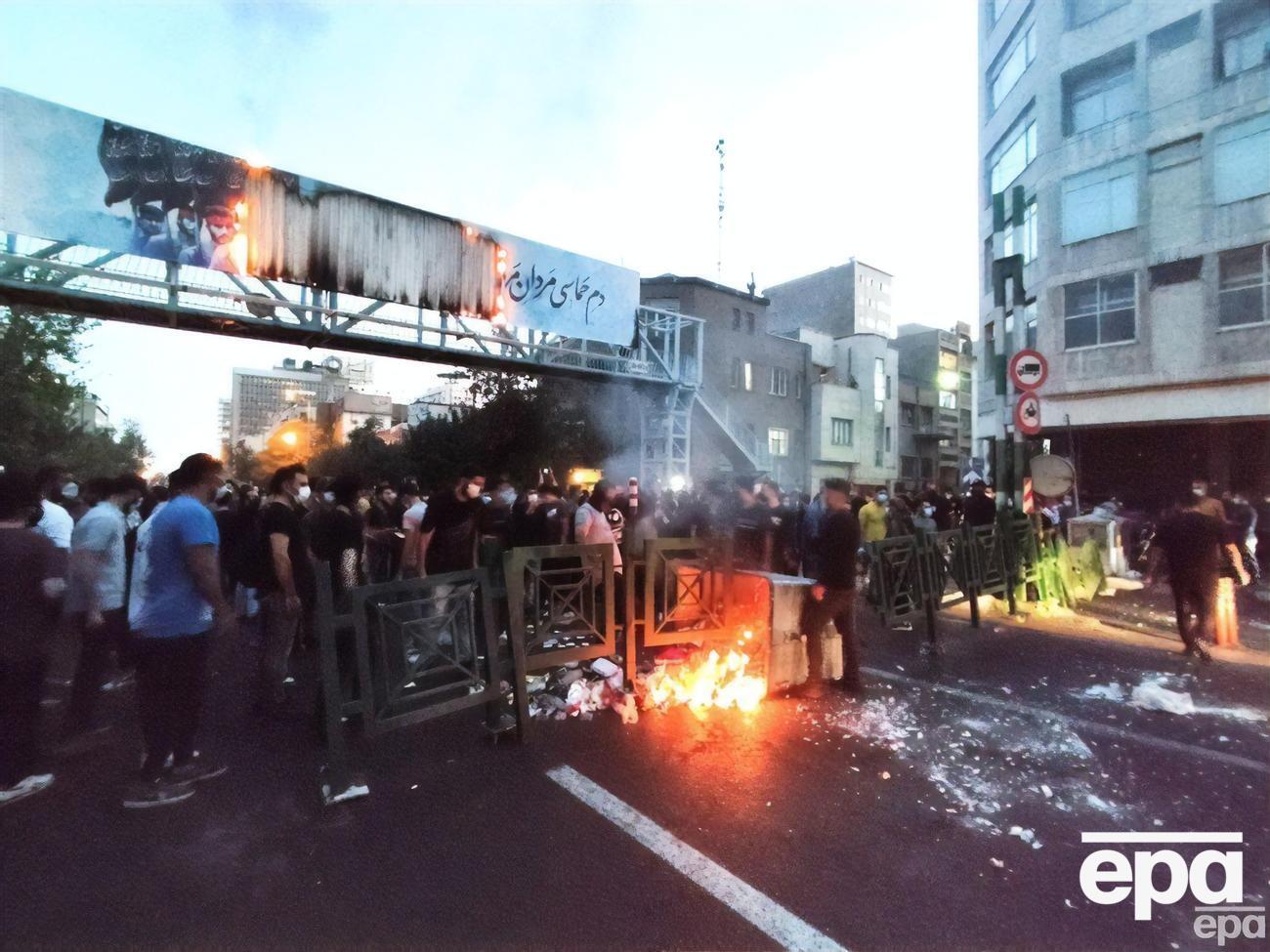 За даними правозахисників, під час протестів в Ірані загинуло майже 470 людей