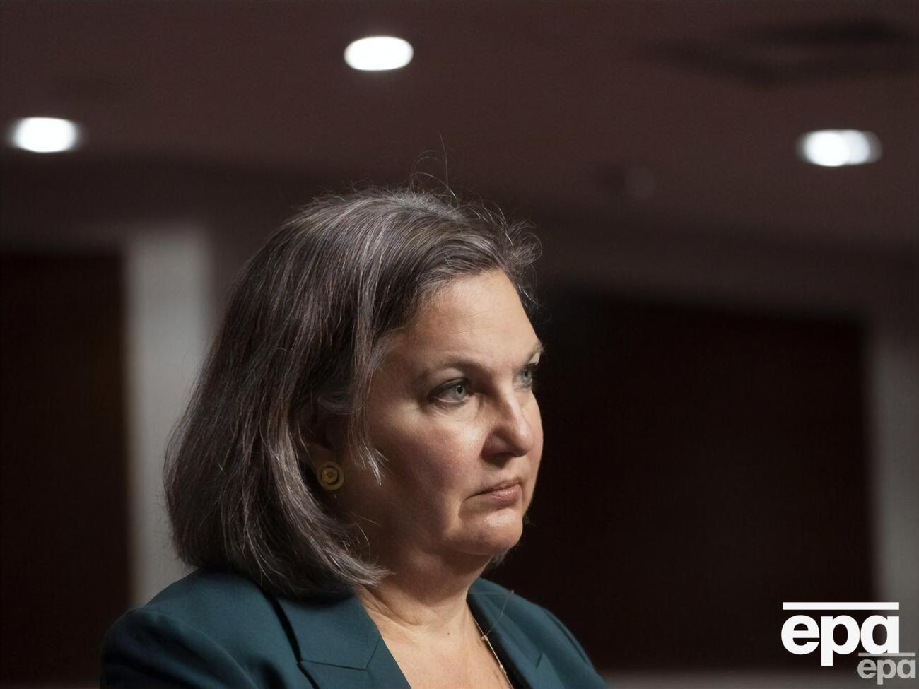 Росія перенесла війну з поля бою на цивільних осіб, заявила Нуланд