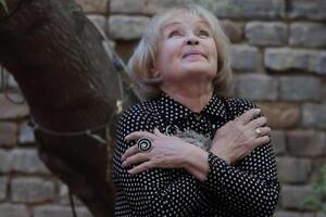 Роговцева: Спасибо, что приходите, спасибо, что ждете, спасибо за смех, аплодисменты, за слезы и добрые слова