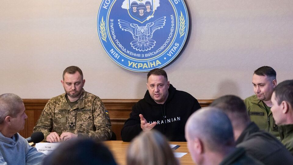 Ермак провел встречу с бывшими военнопленными