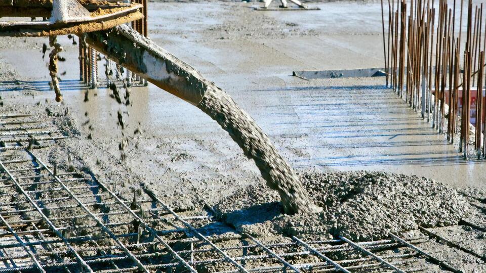 Законопроєкт стимулює незаконне будівництво та знищує результати децентралізаційної реформи, заявили в Асоціації міст України