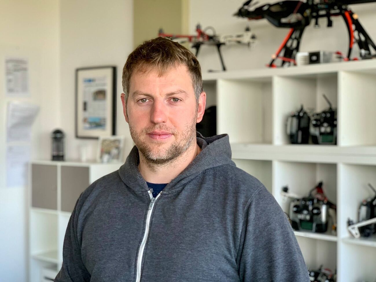 Осечкин: Мы знаем точно, что это не просто одна пыточная, где были такие полковники-извращенцы. Это система, которая действовала и действует по сей день в тюрьмах России