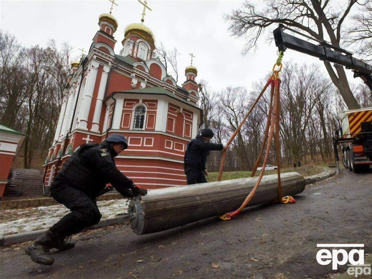 Киев с начала войны регулярно обстреливают оккупанты