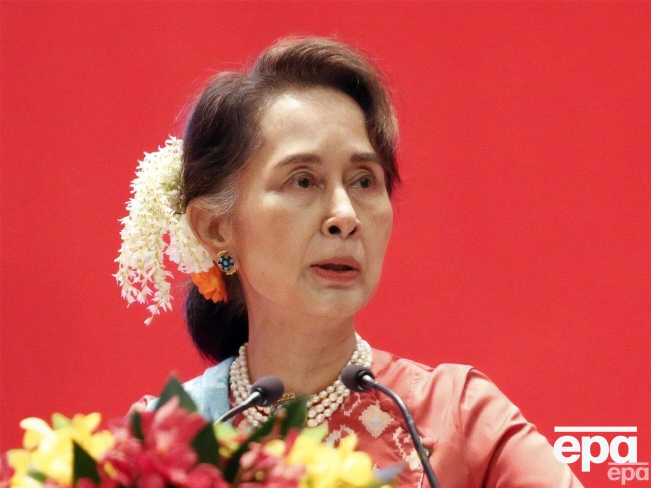 Загальний строк ув'язнення Аун Сан Су Чжі за всіма обвинуваченнями сягнув 33 років