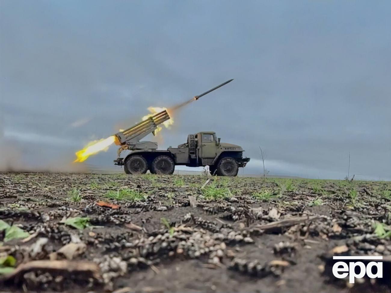 Українська артилерія вразила шість районів зосередження живої сили та військової техніки супротивника, п'ять складів боєприпасів і радіолокаційну станцію