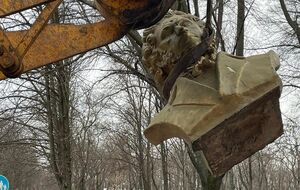 Пушкіна прибрали з парку у Краматорську