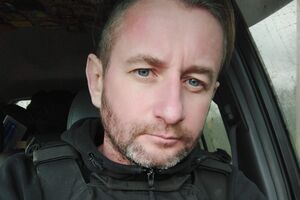 Ритуалы на похоронах погибших, к которым трудно привыкнуть, меняют ощущение многих вещей. Становится невероятно горько. Однако это та горечь, которая укрепляет, дает смысл всему происходящему