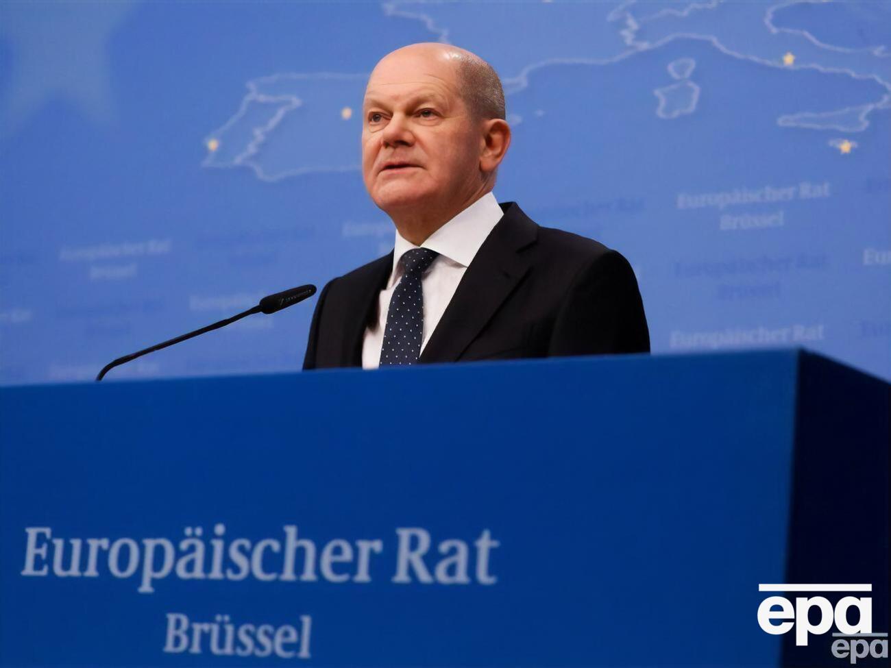 Шольц: Ми співчуваємо українцям, які навіть у такі дні не можуть відпочити від російських бомб і ракет