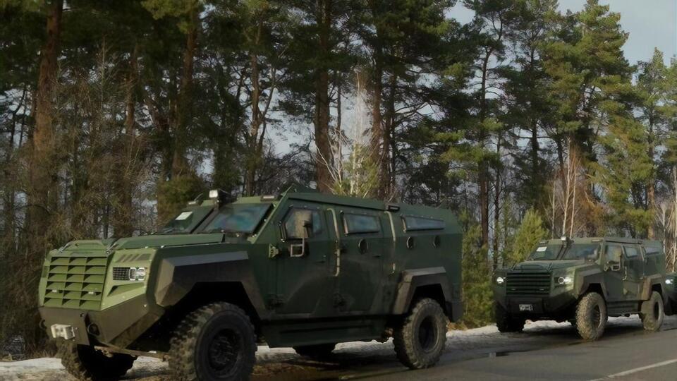 У ДПСУ передали приблизно 100 броньовиків