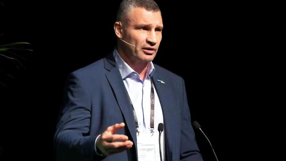 В Киеве взрывы в Соломенском, Печерском и Голосеевском районах, сообщил Кличко