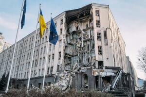 Росія атакувала Київ та інші міста ракетами