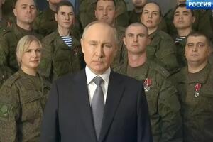 У зверненні Путін повторив низку пропагандистських штампів про "неонацистів", проти яких нібито воює РФ, і "лицемірний Захід"