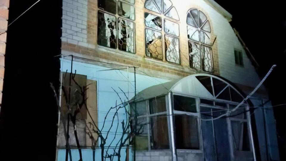 В результате обстрела четырех общин Никопольского района повреждены частные дома и гаражи, пострадавших нет, сообщили в ОВА