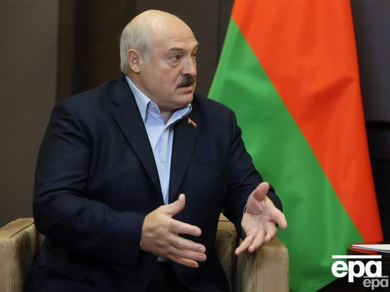 Лукашенко &ndash; даже не "хромая утка", а просто пешка в российской игре, считает журналист
