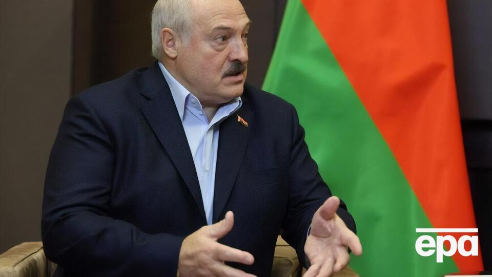Лукашенко – даже не "хромая утка", а просто пешка в российской игре, считает журналист