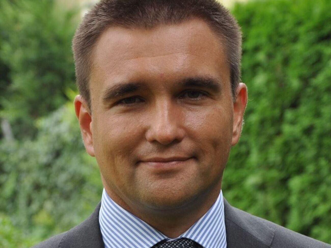 Макрон говорит, что Путин воспринимает расширение НАТО как угрозу. Тогда почему членство Финляндии в Альянсе для него не столь же важно?