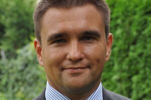 Макрон говорит, что Путин воспринимает расширение НАТО как угрозу. Тогда почему членство Финляндии в Альянсе для него не столь же важно?