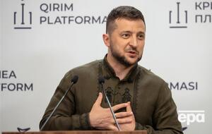 Видання зазначає, що рішення Зеленського залишитися у Києві стало одним із найважливіших моментів у війні