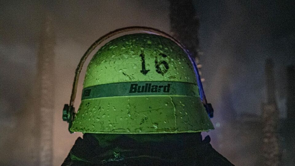 Спасатели уже работают на месте прилета, сообщили в ОП