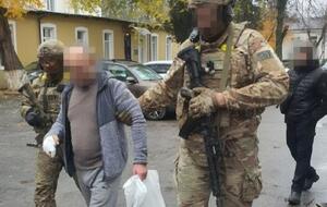 За інформацією правоохоронців, після звільнення Херсона підозрюваний спробував "залягти на дно" в одній із міських лікарень