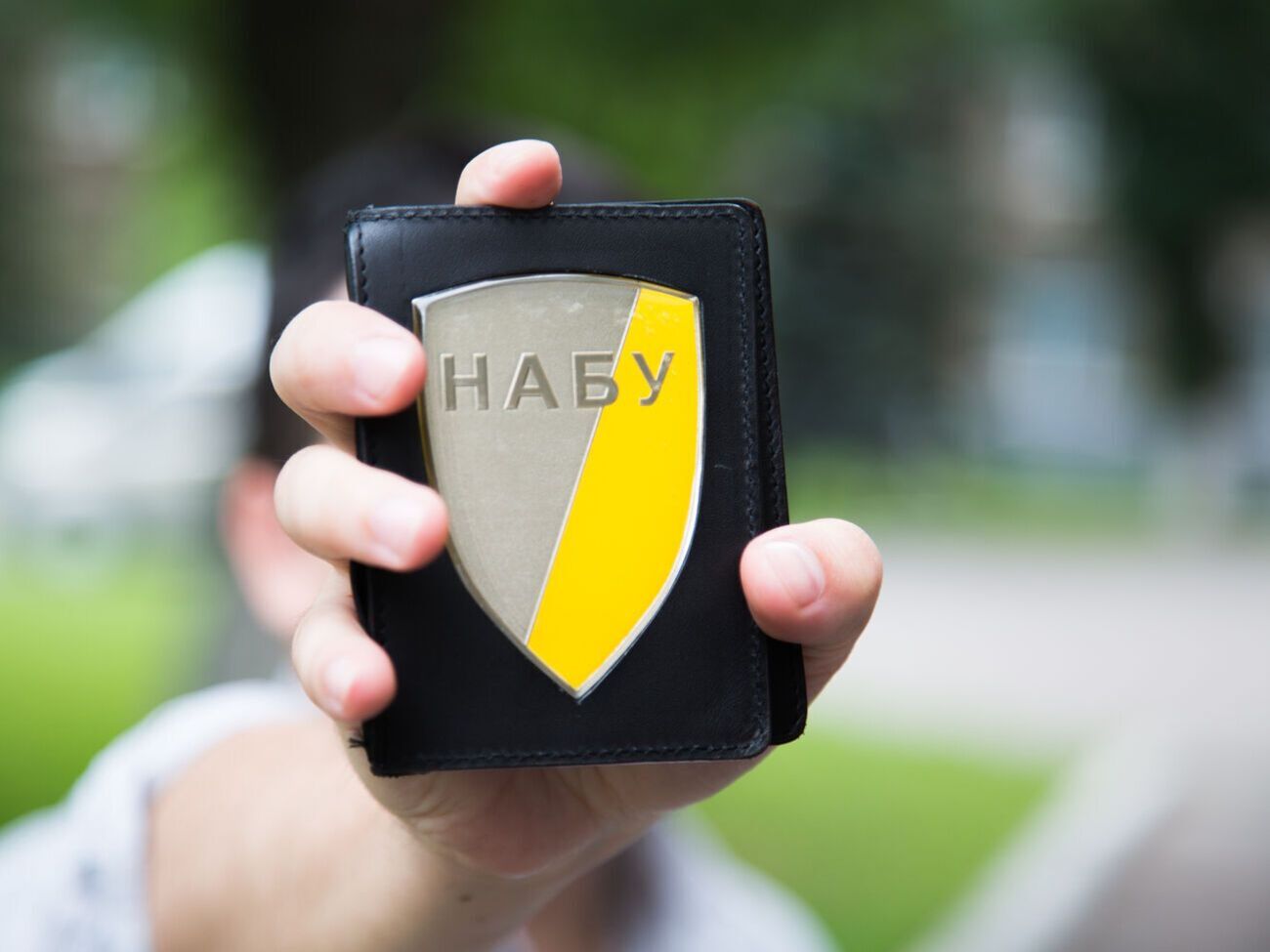 НАБУ повідомило про затримання трьох осіб