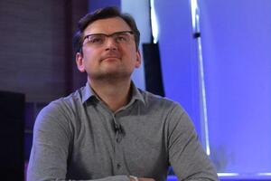 Дмитрий Кулеба родился в 1981 году в Сумах