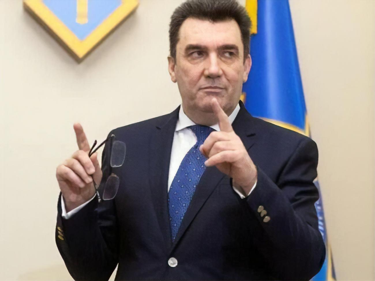 Данілов запропонував Путіну змінити Merсedes на "Москвич" на наступному "відкритті" відновленого Кримського мосту