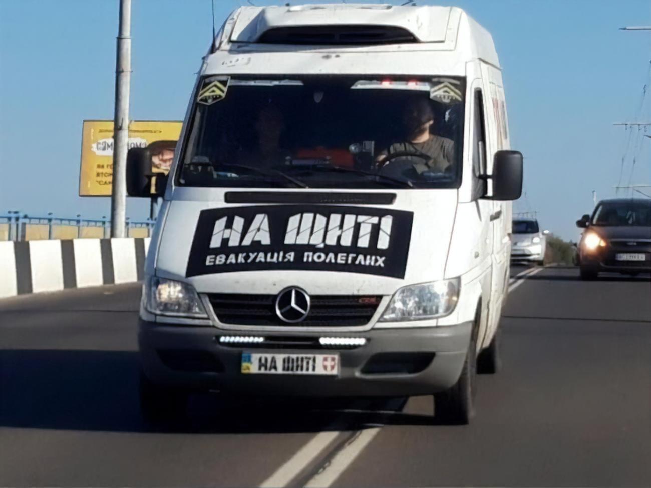 Всего из зоны боевых действий и моргов удалось вывезти более 2 тыс. погибших героев