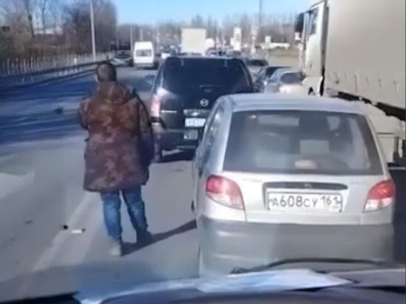 В российском городе перекрыли выезды из-за человека с пулеметом