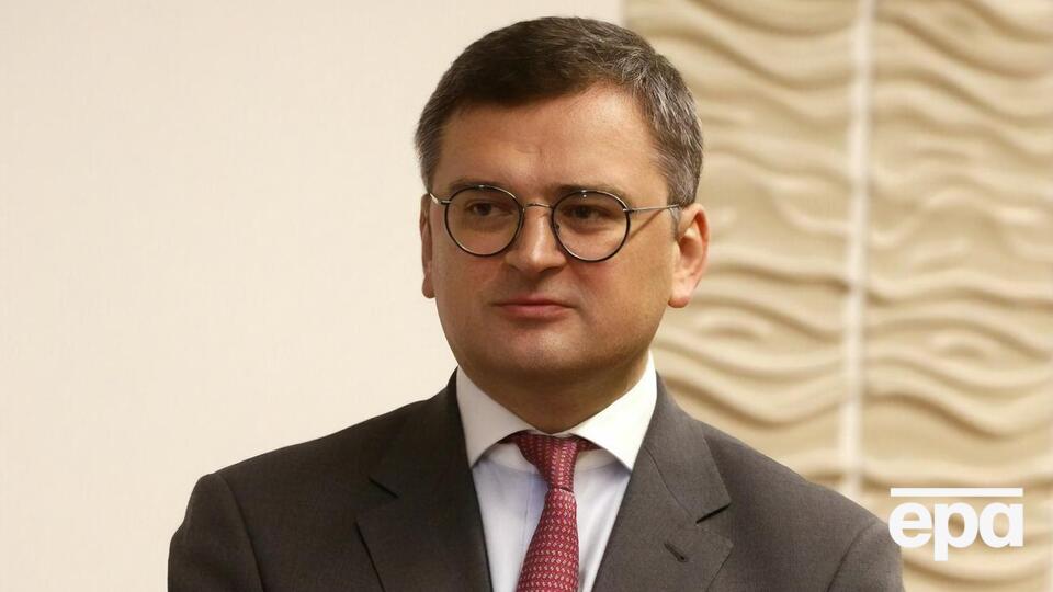 Кулеба сообщил, что сейчас продолжаются поставки военной помощи Украине из 20 стран