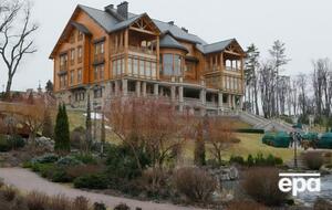 Сама резиденция по решению суда передана АРМА