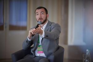 Никифоров сказав, що ситуація з їжею "поступово ставала кращою"