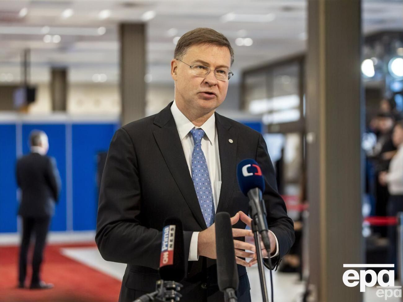 Домбровскіс: ЄС має продемонструвати єдність і солідарність й стримати обіцянки, дані Україні