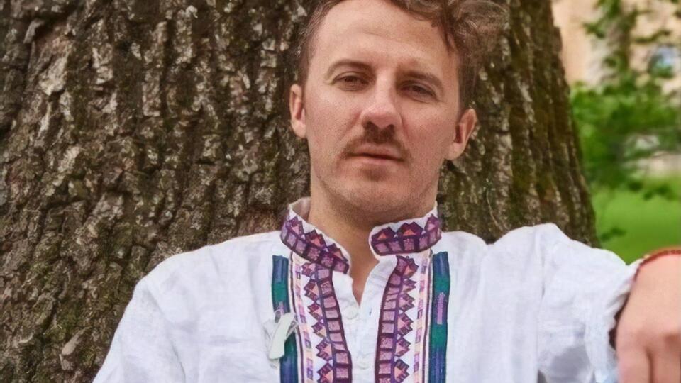 Клопотенко: Экспертно заявляю, что карминно-красный – это цвет борща со сметаной