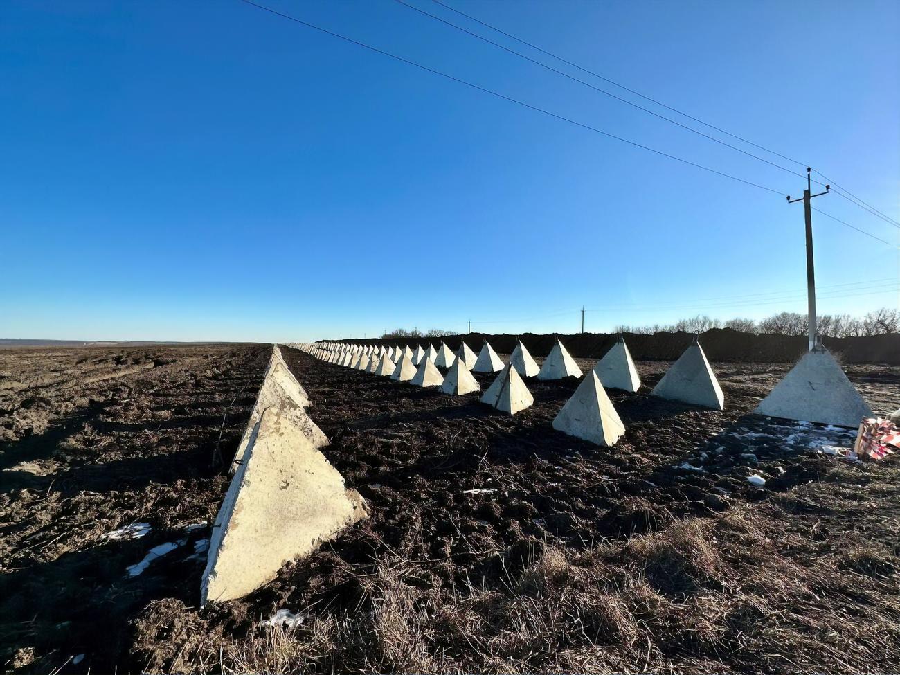 У Бєлгородській області Росії розширюють оборонні позиції вздовж кордону з Україною