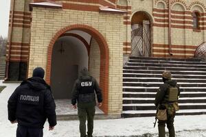 СБУ пришла с проверками в монастыри, епархиальное управление и воскресную школу