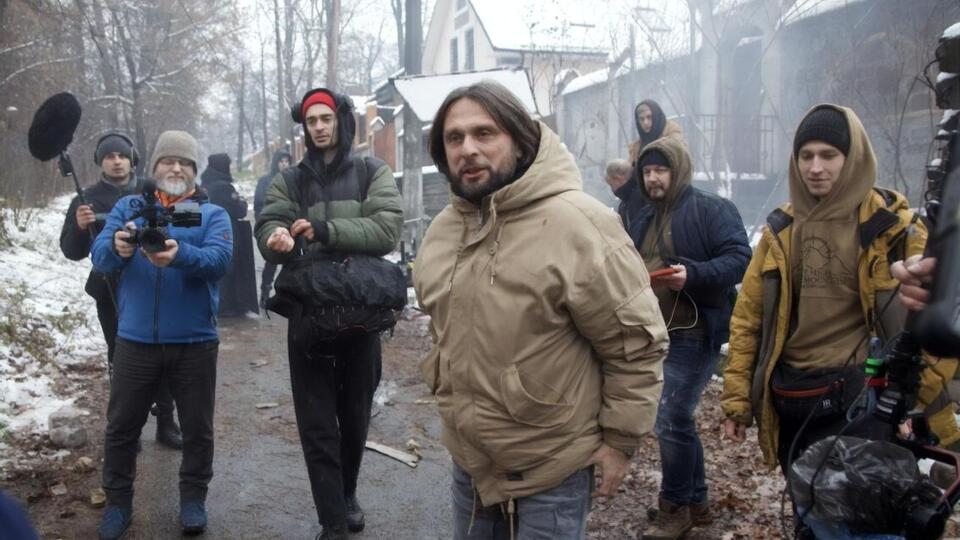 Кохан (у центрі) зазначив, що кіноальманах стане "потужною зброєю культурної дипломатії"