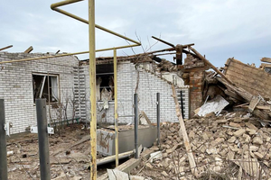 Ракета зруйнувала житлові та господарські будівлі, зазначили у поліції
