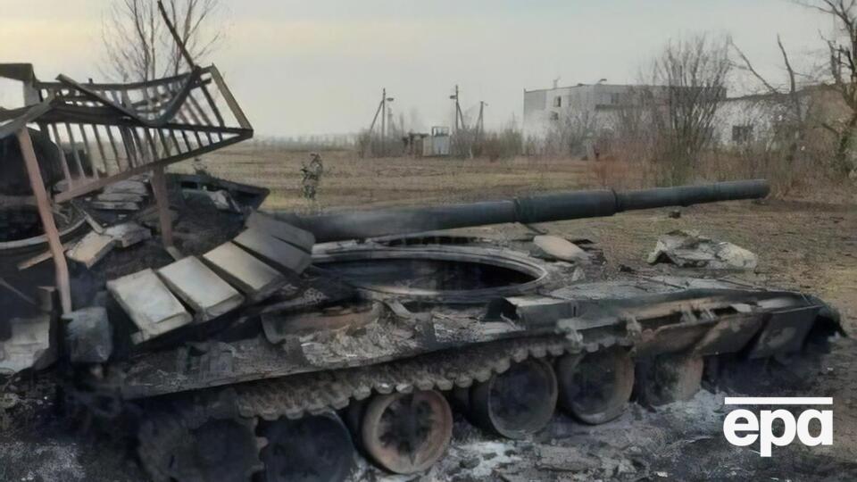 Оккупанты ввязались в битву на Донбассе и не могут остановиться и перебросить войска на другое направление, отметил Жданов