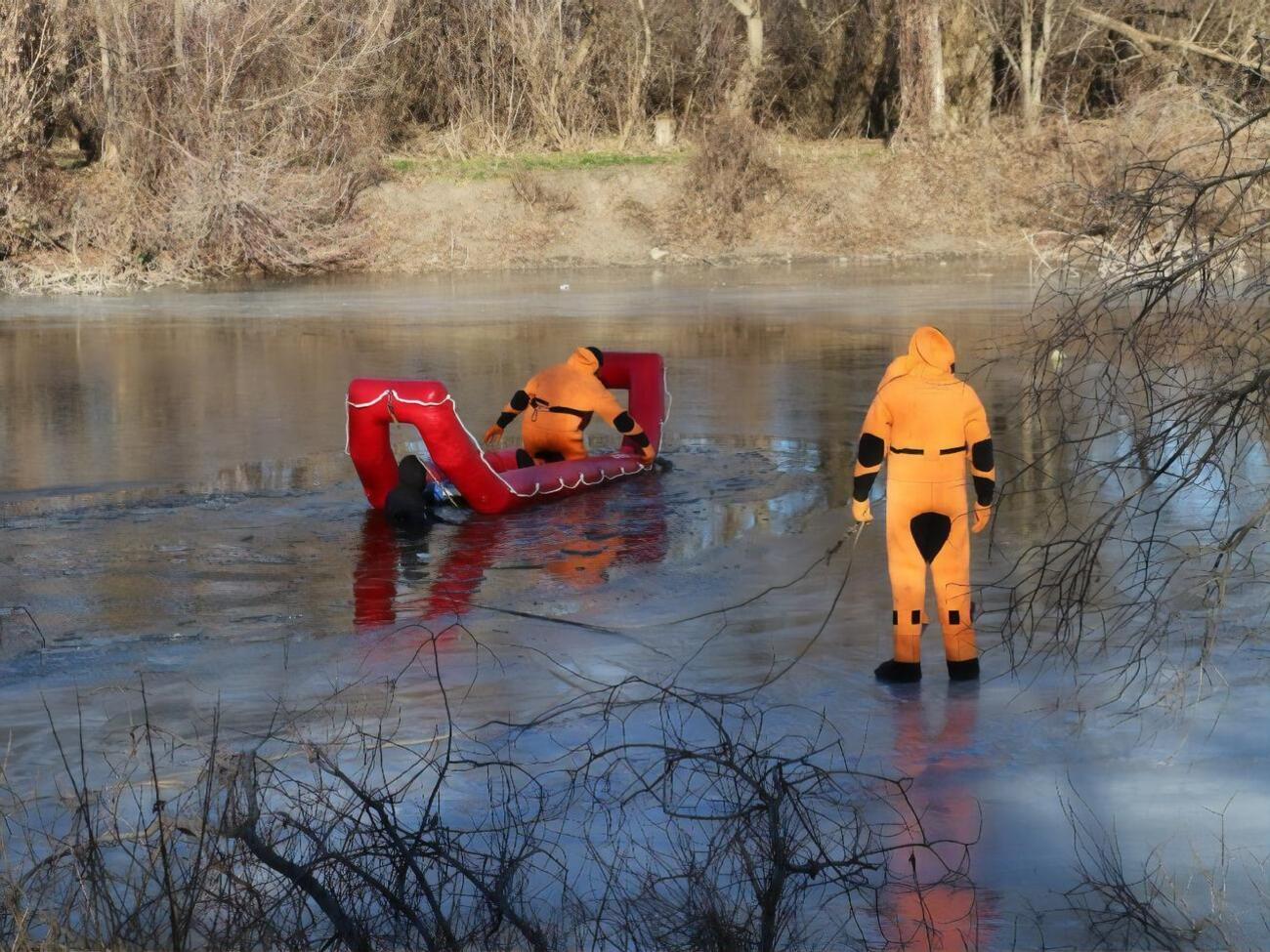 Пропавшего ребенка искали полицейские, спасатели, водолазы, военные, волонтеры