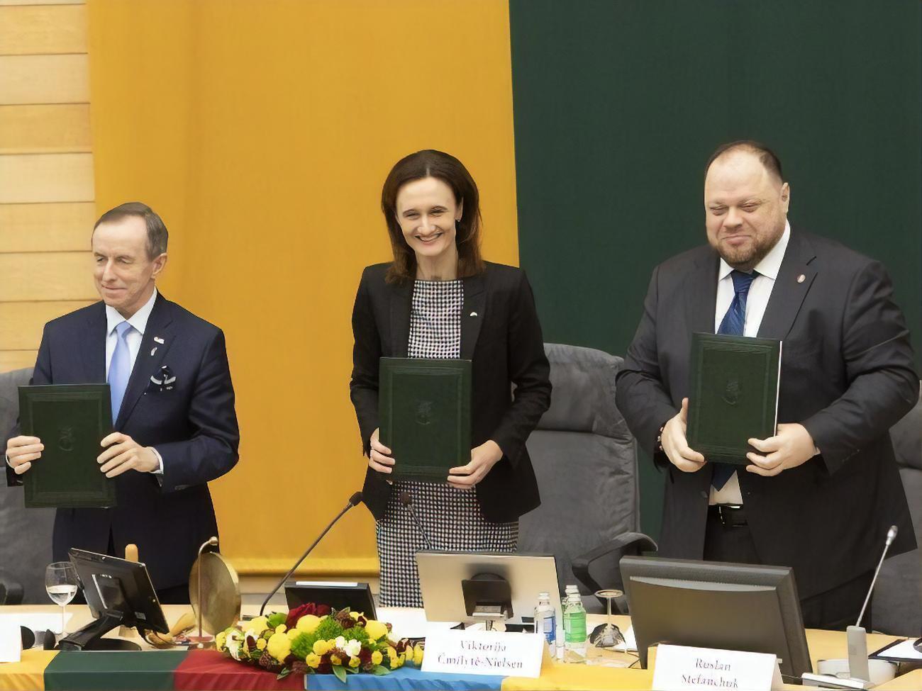 Гродский, Чмилите-Нильсен и&nbsp;Стефанчук подписали совместную декларацию по результатам XII сессии Межпарламентской ассамблеи Польши, Литвы и Украины