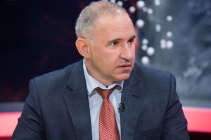 Тодуров: Видео, где я в операционной с фонариком, показали мировые каналы. Позвонил папа пациентки из Косово: "Мы вас узнали. Тогда у нас шла война, и вы спасли девочке жизнь. А теперь у вас война. Чем мы можем помочь?" Я расплакался