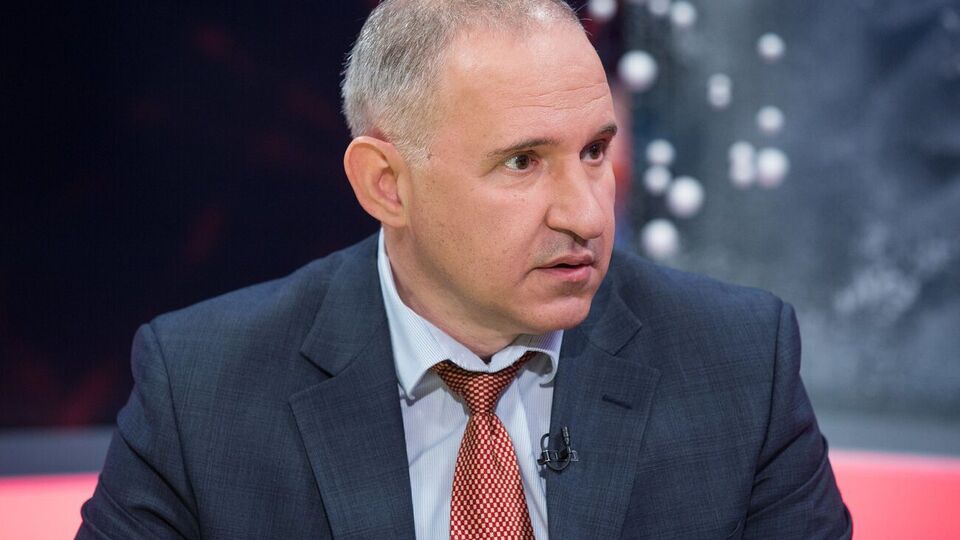 Тодуров: Відео, де я в операційній із ліхтариком, показали світові канали. Зателефонував тато пацієнтки з Косова: "Ми вас упізнали. Тоді в нас була війна, і ви врятували дівчинці життя. А тепер у вас війна. Чим ми можемо допомогти?" Я розплакався